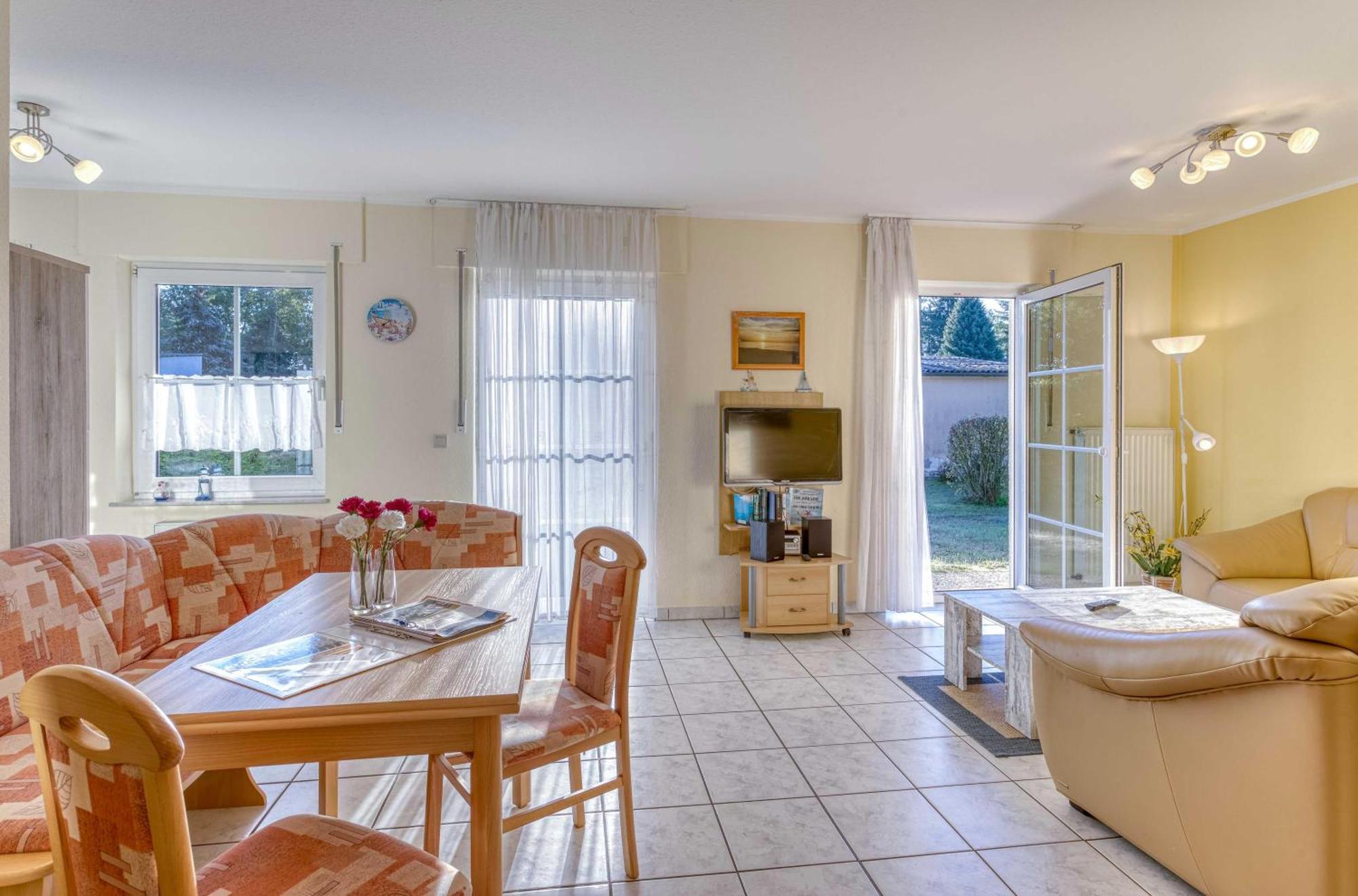 Ferienhaus Schwanensee Fuenfseen Ngoại thất bức ảnh